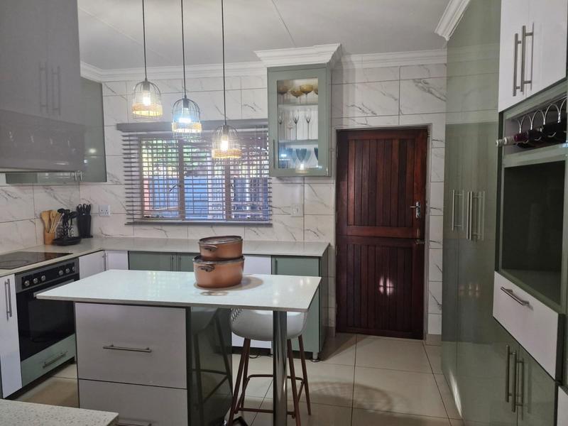 3 Bedroom Property for Sale in The Orchards Gauteng