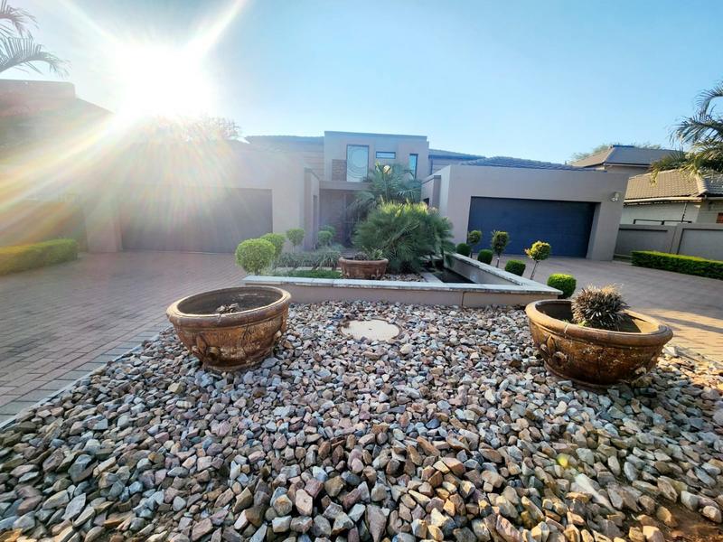 5 Bedroom Property for Sale in Zambezi Country Estate Gauteng