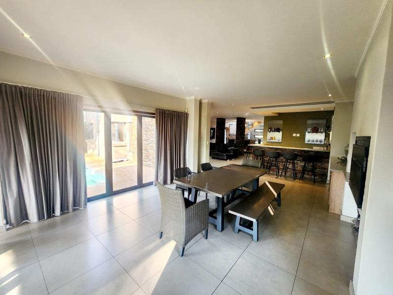 5 Bedroom Property for Sale in Zambezi Country Estate Gauteng
