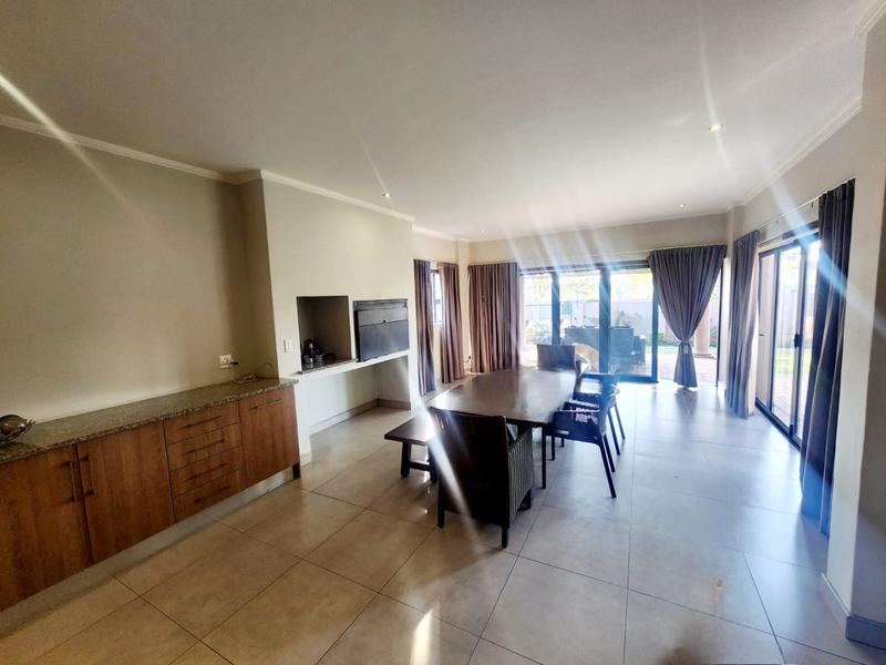 5 Bedroom Property for Sale in Zambezi Country Estate Gauteng