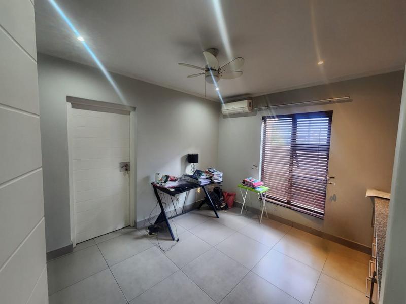 5 Bedroom Property for Sale in Zambezi Country Estate Gauteng