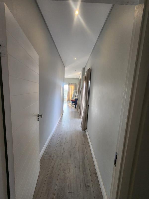 5 Bedroom Property for Sale in Zambezi Country Estate Gauteng