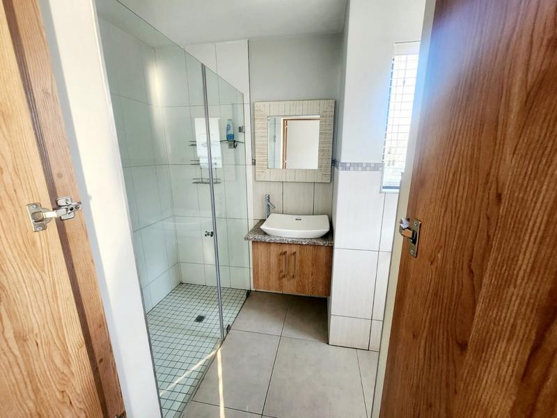5 Bedroom Property for Sale in Zambezi Country Estate Gauteng