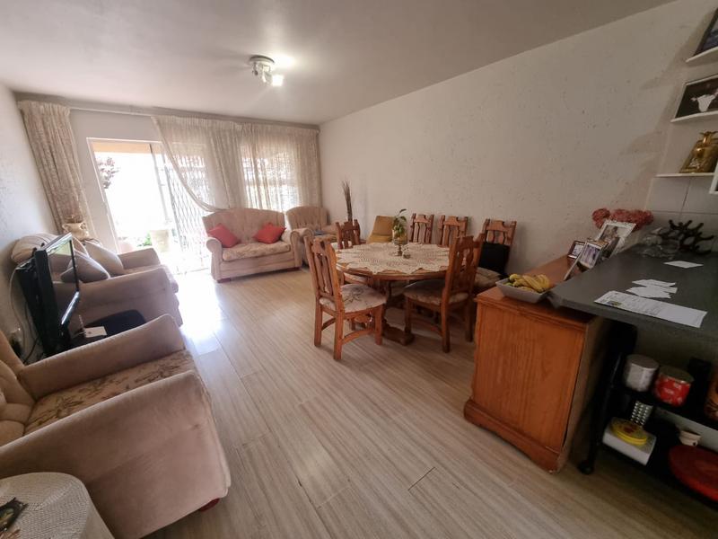 3 Bedroom Property for Sale in Brackendowns Gauteng