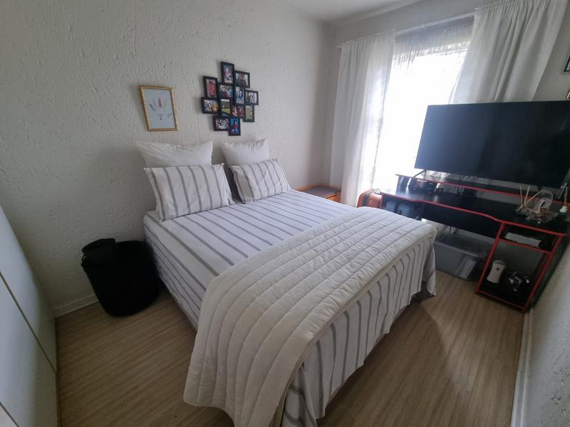 3 Bedroom Property for Sale in Brackendowns Gauteng