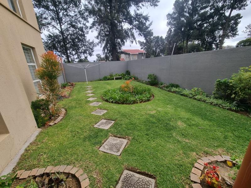 3 Bedroom Property for Sale in Brackendowns Gauteng