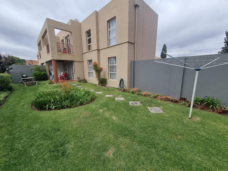 3 Bedroom Property for Sale in Brackendowns Gauteng