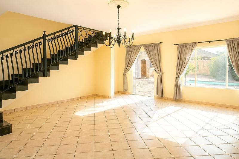 5 Bedroom Property for Sale in Eldoraigne Gauteng