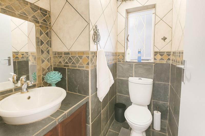 5 Bedroom Property for Sale in Eldoraigne Gauteng