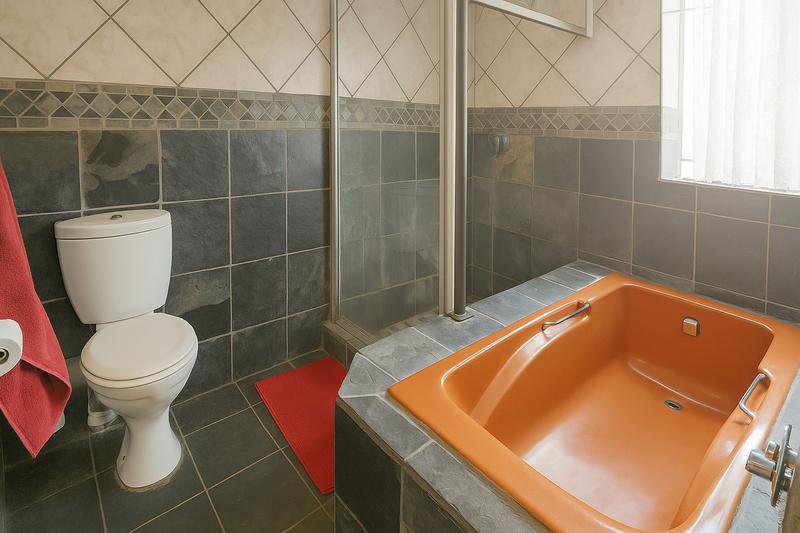 5 Bedroom Property for Sale in Eldoraigne Gauteng