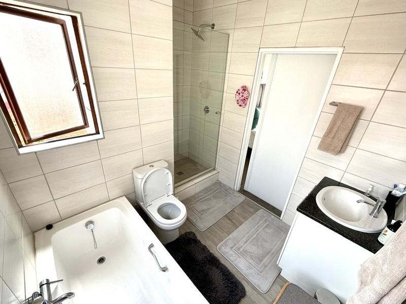 1 Bedroom Property for Sale in Edenburg Gauteng