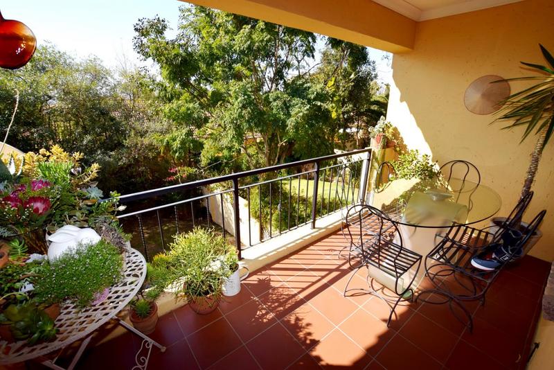 2 Bedroom Property for Sale in Lonehill Gauteng