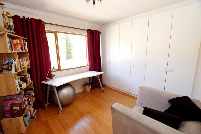 2 Bedroom Property for Sale in Lonehill Gauteng