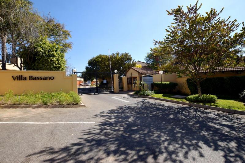 2 Bedroom Property for Sale in Lonehill Gauteng