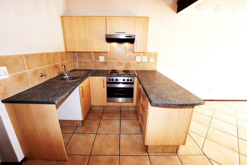 1 Bedroom Property for Sale in Lonehill Gauteng