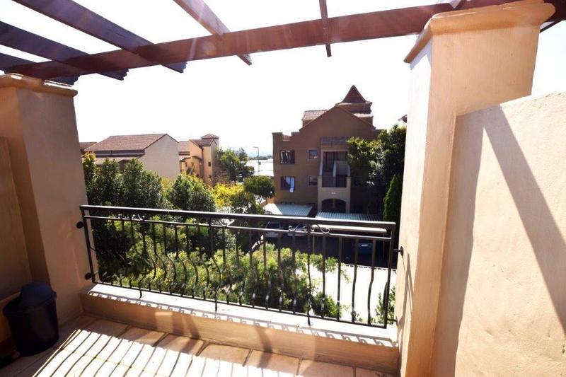 1 Bedroom Property for Sale in Lonehill Gauteng