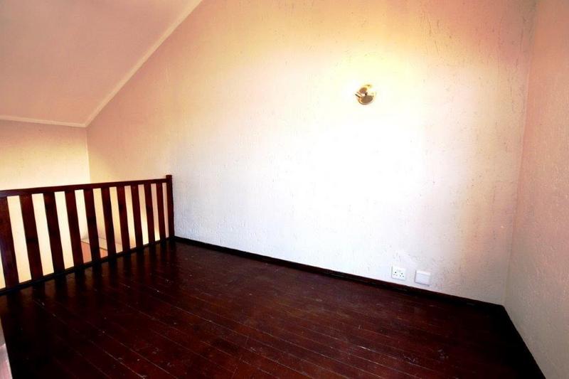 1 Bedroom Property for Sale in Lonehill Gauteng