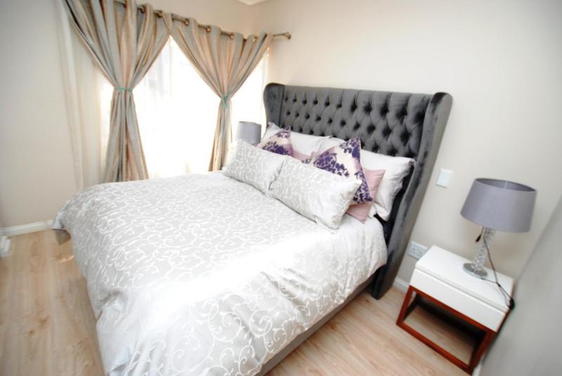 2 Bedroom Property for Sale in Morningside Gauteng