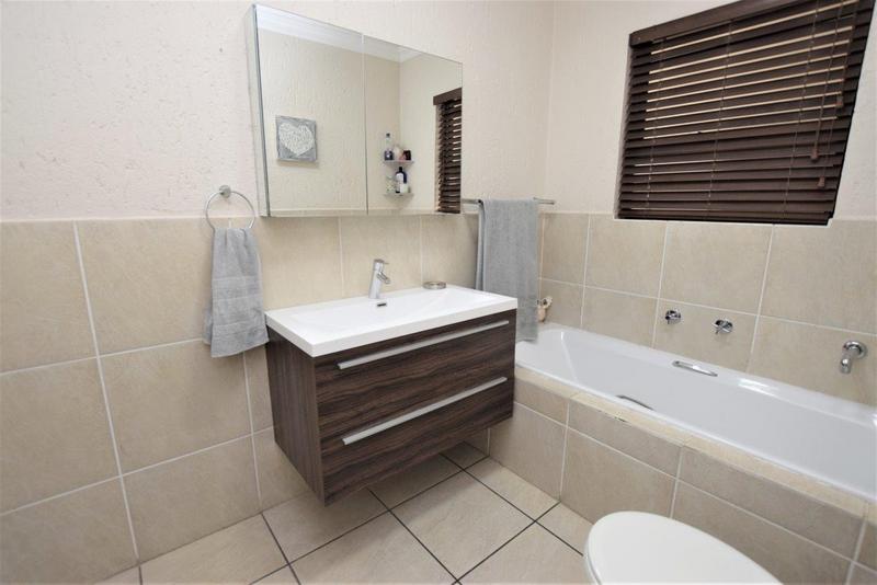 2 Bedroom Property for Sale in Paulshof Gauteng