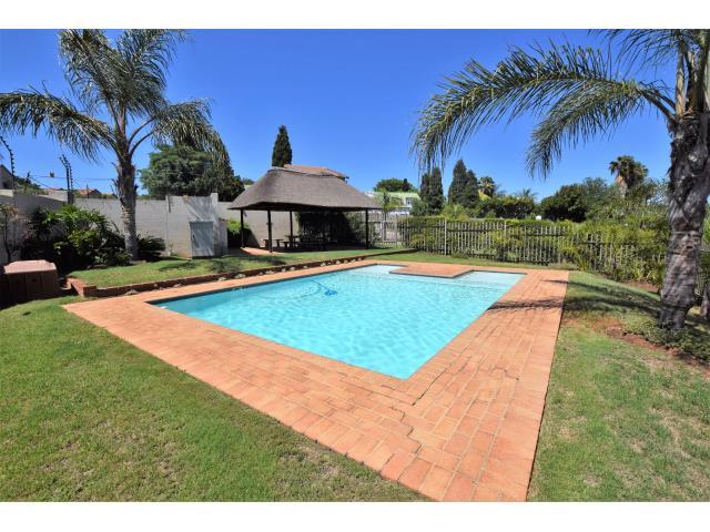 2 Bedroom Property for Sale in Paulshof Gauteng
