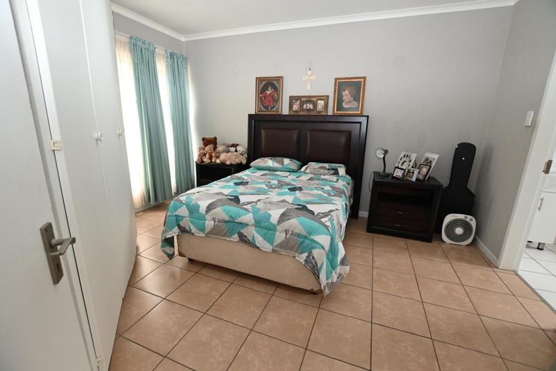 1 Bedroom Property for Sale in Paulshof Gauteng