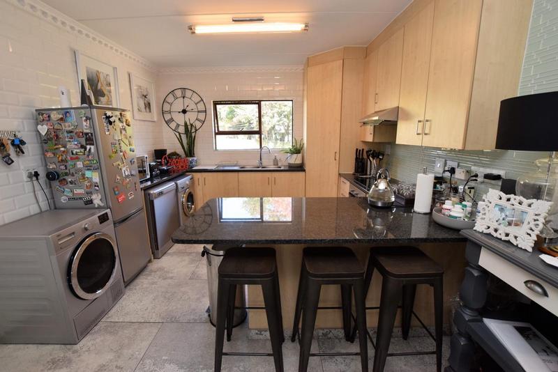 2 Bedroom Property for Sale in Paulshof Gauteng