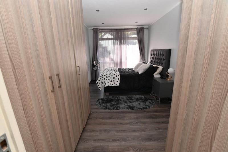 2 Bedroom Property for Sale in Rivonia Gauteng