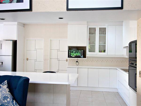 To Let 5 Bedroom Property for Rent in Hurlingham Gauteng