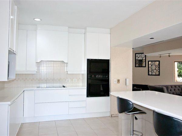To Let 5 Bedroom Property for Rent in Hurlingham Gauteng