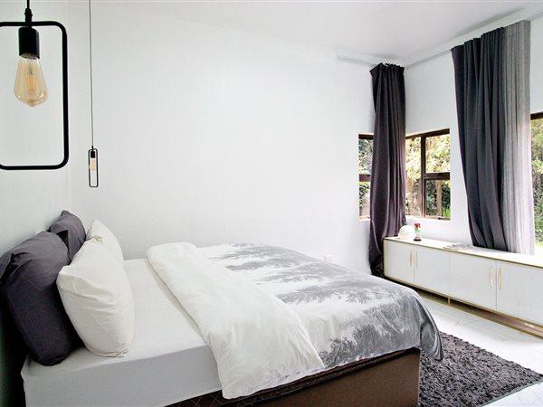 To Let 5 Bedroom Property for Rent in Hurlingham Gauteng