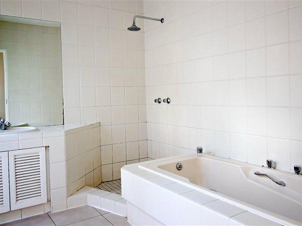 To Let 5 Bedroom Property for Rent in Hurlingham Gauteng