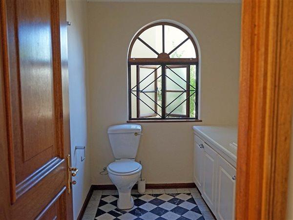 To Let 3 Bedroom Property for Rent in Illovo Gauteng