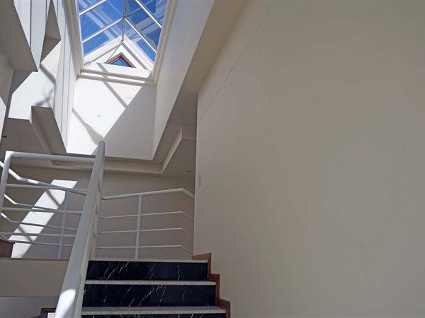 To Let 3 Bedroom Property for Rent in Illovo Gauteng