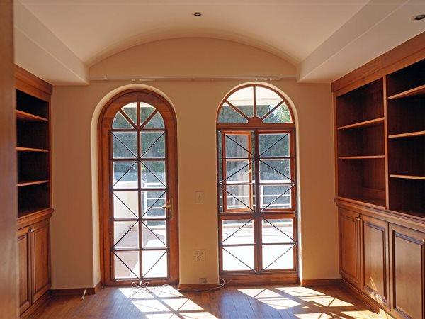 To Let 3 Bedroom Property for Rent in Illovo Gauteng