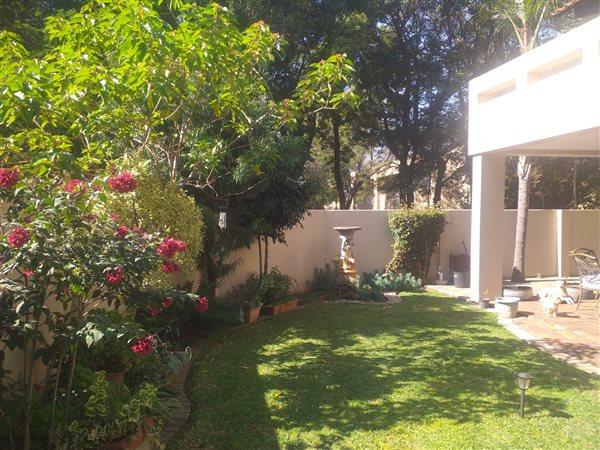 To Let 4 Bedroom Property for Rent in Sandown Gauteng