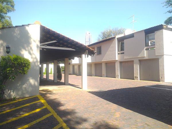 To Let 4 Bedroom Property for Rent in Sandown Gauteng