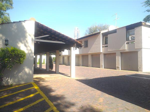 To Let 4 Bedroom Property for Rent in Sandown Gauteng
