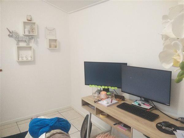 To Let 4 Bedroom Property for Rent in Sandown Gauteng