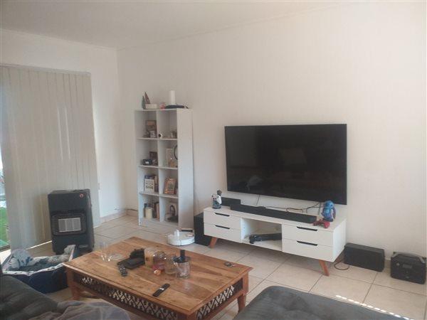 To Let 4 Bedroom Property for Rent in Sandown Gauteng