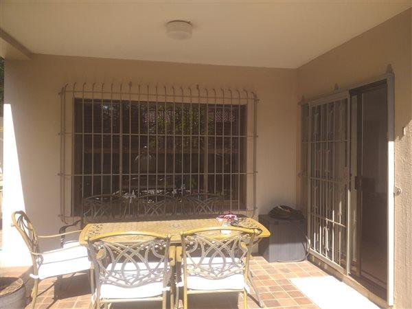 To Let 4 Bedroom Property for Rent in Sandown Gauteng