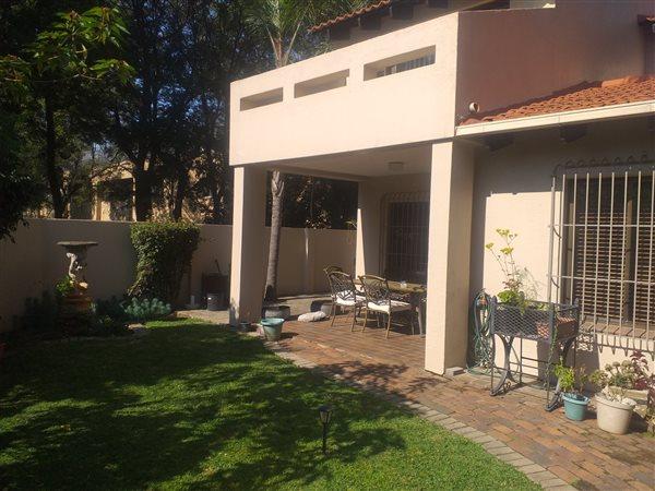 To Let 4 Bedroom Property for Rent in Sandown Gauteng