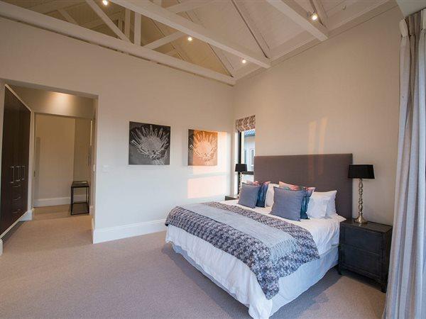 To Let 5 Bedroom Property for Rent in Waterfall Country Estate Gauteng
