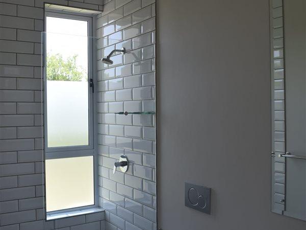 To Let 5 Bedroom Property for Rent in Waterfall Country Estate Gauteng
