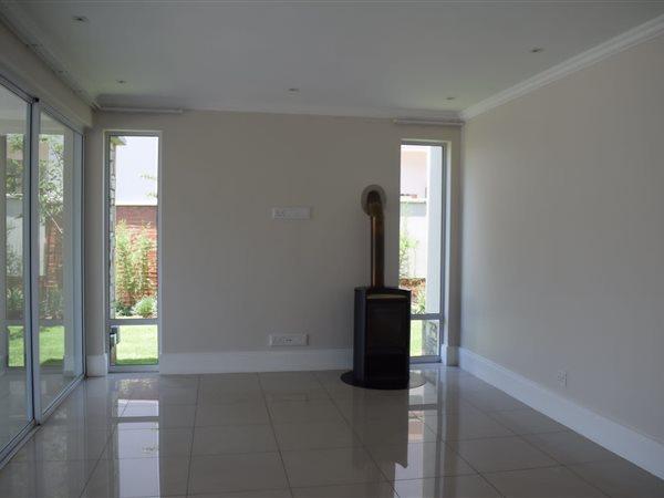 To Let 5 Bedroom Property for Rent in Waterfall Country Estate Gauteng