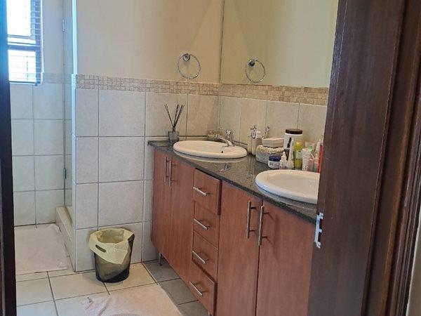 4 Bedroom Property for Sale in Kyalami Glen Estate Gauteng