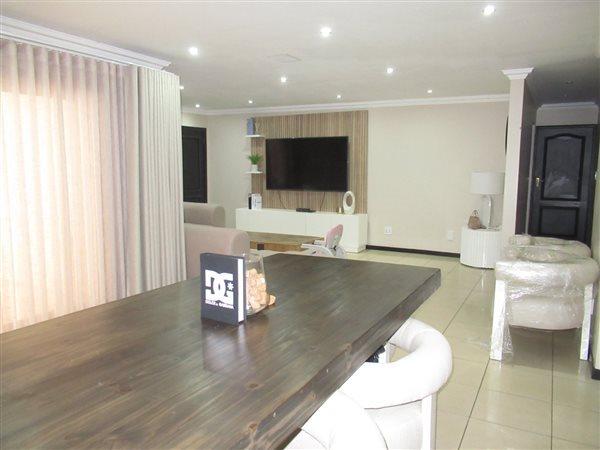 4 Bedroom Property for Sale in Noordwyk Gauteng