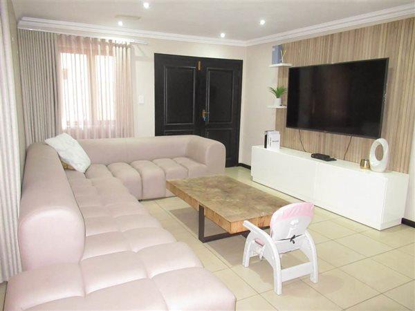 4 Bedroom Property for Sale in Noordwyk Gauteng