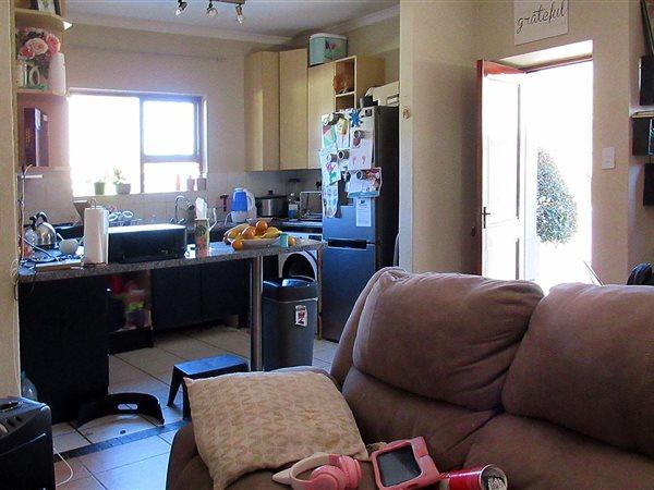 2 Bedroom Property for Sale in Maroeladal Gauteng