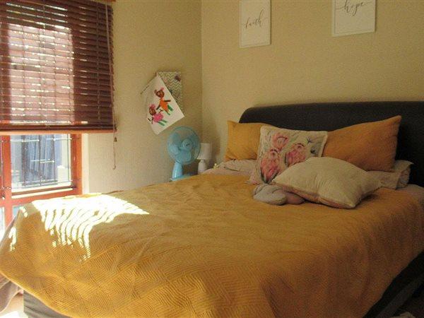 2 Bedroom Property for Sale in Maroeladal Gauteng