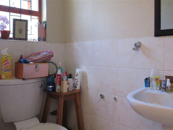 2 Bedroom Property for Sale in Maroeladal Gauteng